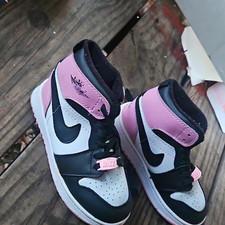 Nike Air Jordan 1 Unisex Kids Size 1 High Top Sneakers Black White Pink