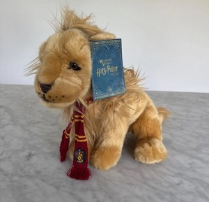 Harry Potter Gryffindor 12" Plush Lion W/Scarf Universal Studios Wizarding World
