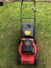 Champion 46cm Cut Self-Propelled Lawn Mower