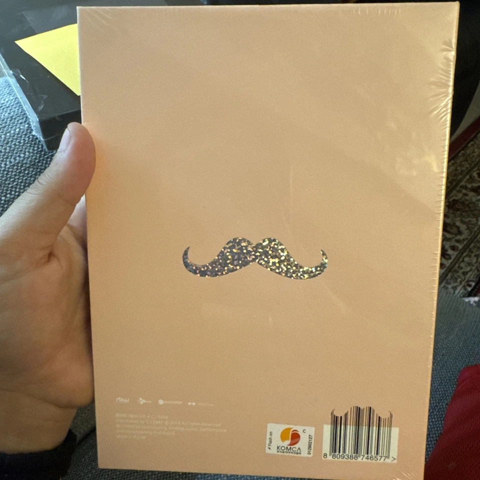 Mamamoo 1st Mini Album Hello Pink Version CD Photobook New Sealed Rare OOP Foto 2 de 2