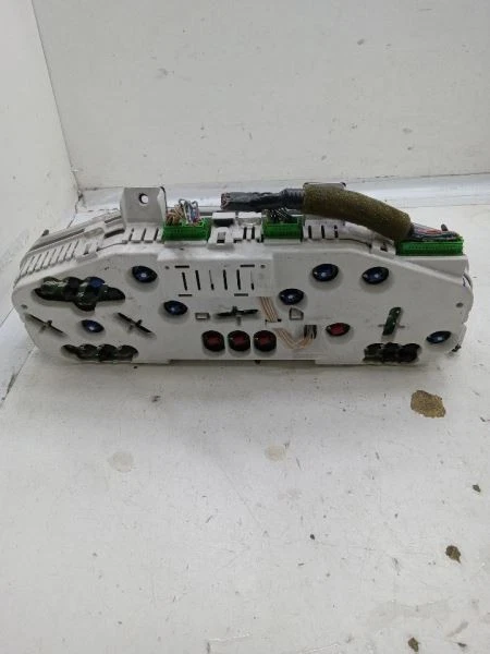 Speedometer Cluster US Market Fits 99 TL 671409 - Image 2 of 3