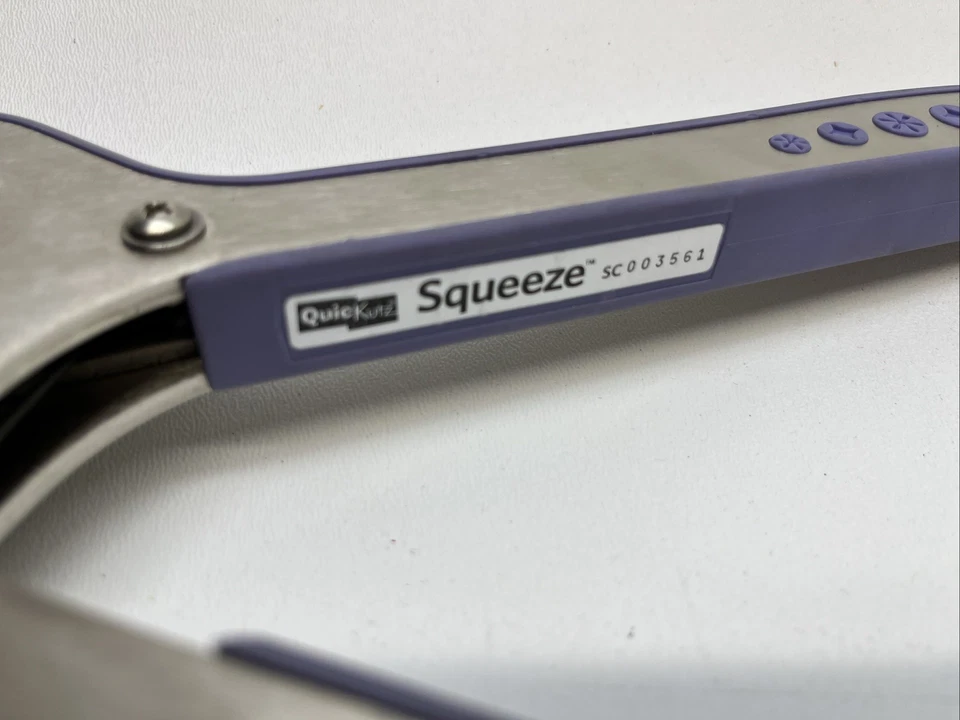 QUICK KUTZ SQUEEZE PURPLE DIE CUTTING EMBOSSING PRESS HAND TOOL - Image 2 of 4