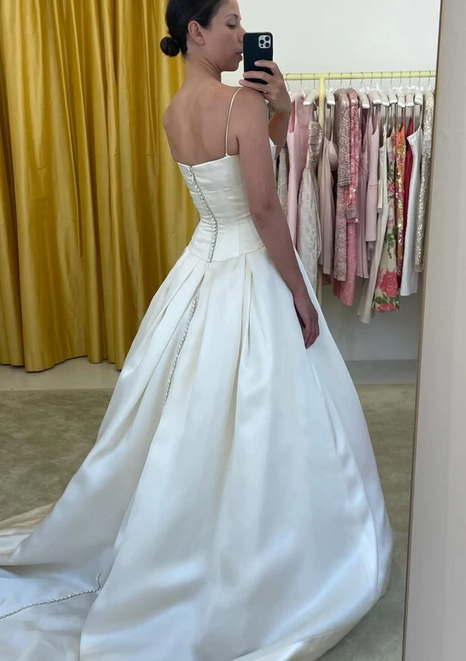 Victorain Wedding Dress 1950s Vintage Satin Sleeveless Off Shoulder Bridal Gowns - Image 4 of 4