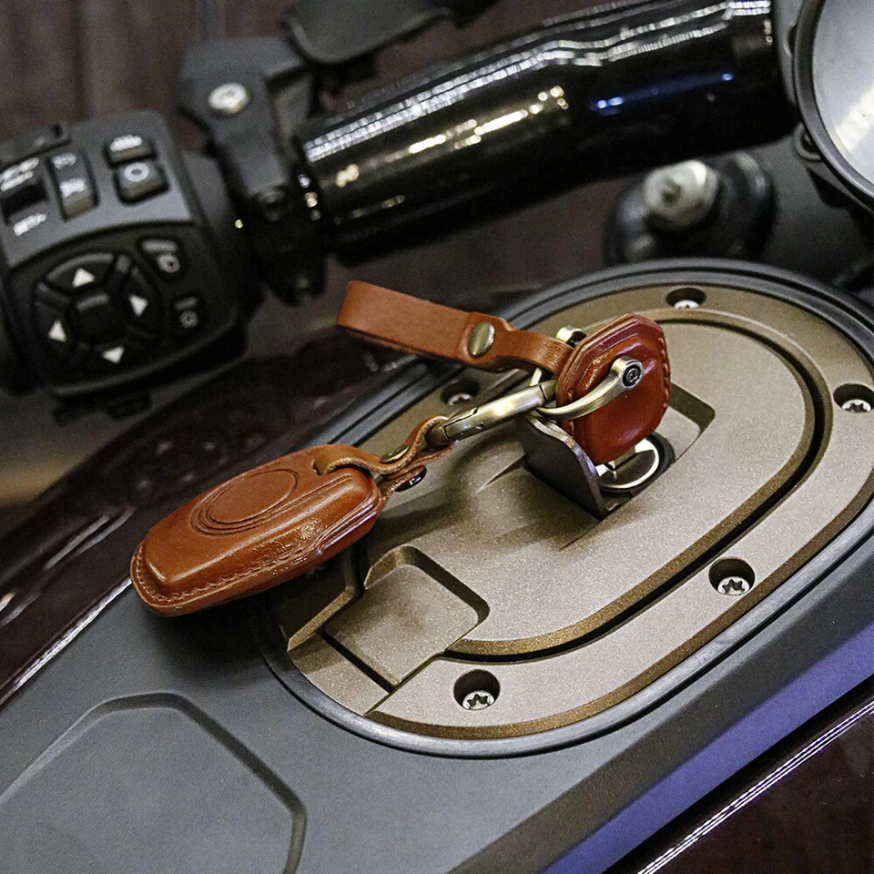 Llavero de cuero para motocicletas CNC para Harley Davidson XL1200C Foto 2 de 4