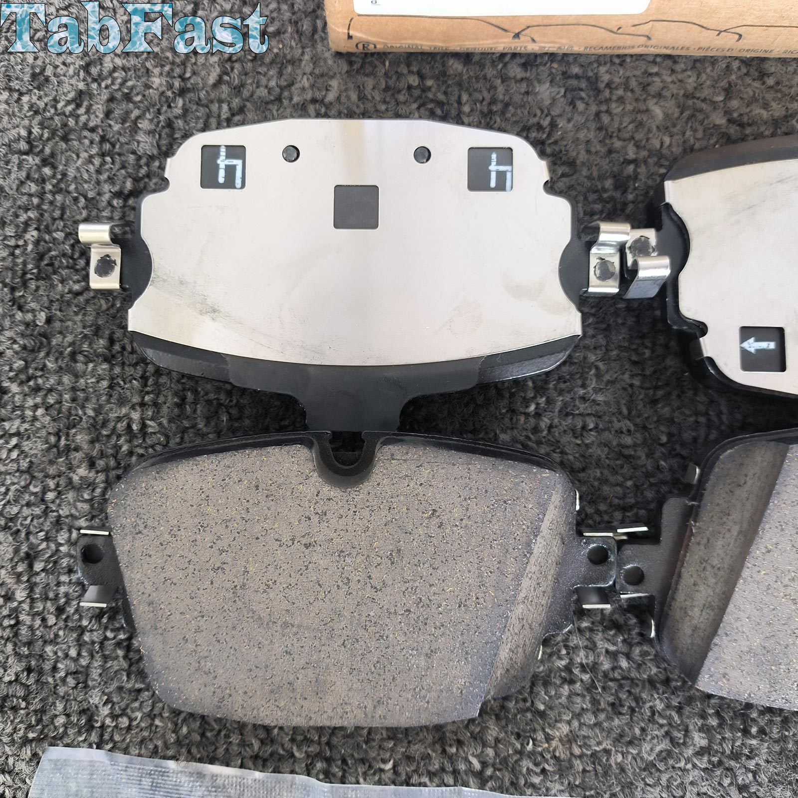 4M0698451AA Rear Brake Pad Kit With Sensors for Lamborghini Urus 2018-2022