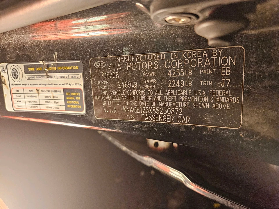 Kia Optima LX 2008 sedán 2,4 L puerta trasera derecha ventilación vidrio Foto 4 de 4