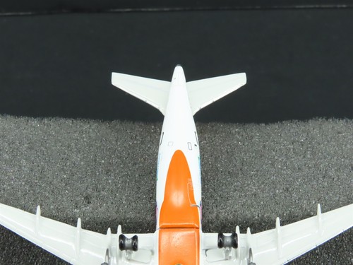 1:400 Gemini Jets GSSKB028 Die-Cast Skybus "Flying Pigs" A319 Airbus N551SX - Picture 11 of 12