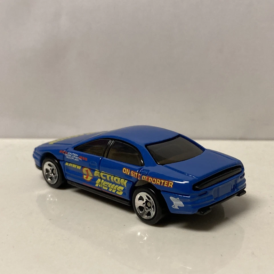 1995-1999 Olds Oldsmobile Aurora Collectible 1/64 Scale Diecast Diorama Model - Image 3 of 4