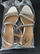 Women Silver heels - Size 7