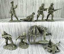 Conte Collectibles WWII Lot Of 8 German Toy Soldiers 54mm