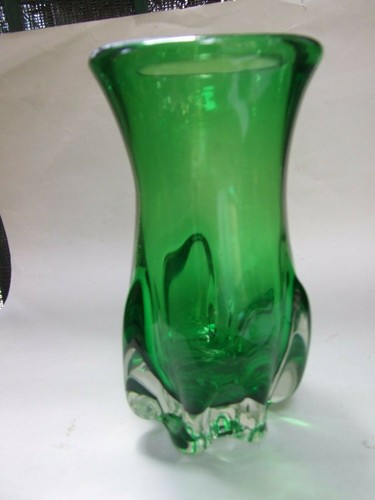 Jarrón vintage de vidrio artístico de Murano con estuche verde pesado de los años 50 estudio de mediados de siglo - Imagen 4 de 12
