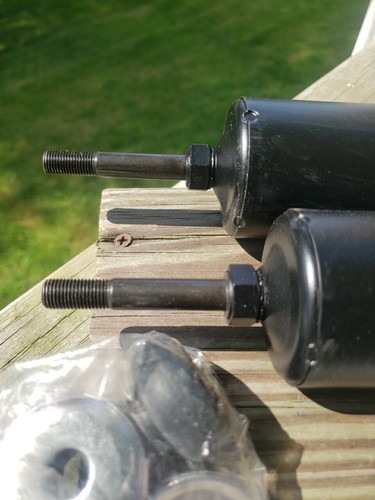 Qty Two KYB 344664 NEW Rear Excel-G Shock Absorbers Free S&H - Picture 12 of 16
