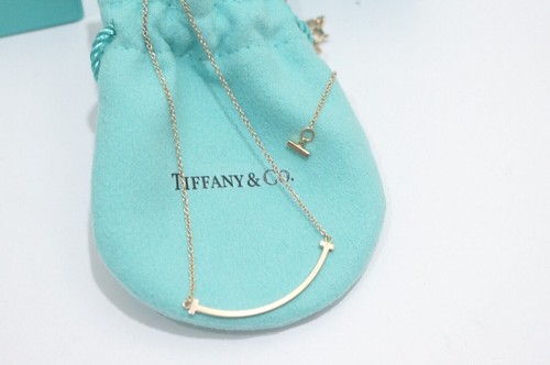 T Smile Pendant Necklace 16 