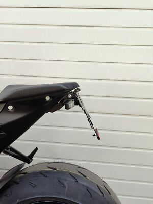 kurzer Kennzeichenhalter KTM 1390 Superduke REVO Slim Plug&Play Heckumbau SDR