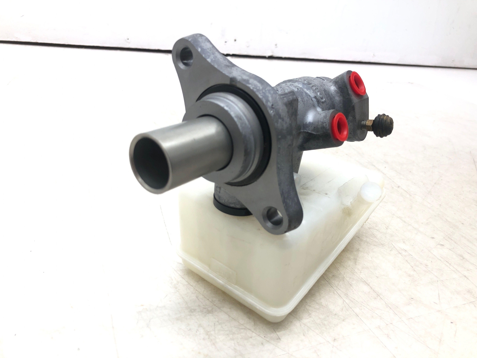 2014 ASTON MARTIN VANTAGE BRAKE MASTER CYLINDER W/RESERVOIR & CAP OEM