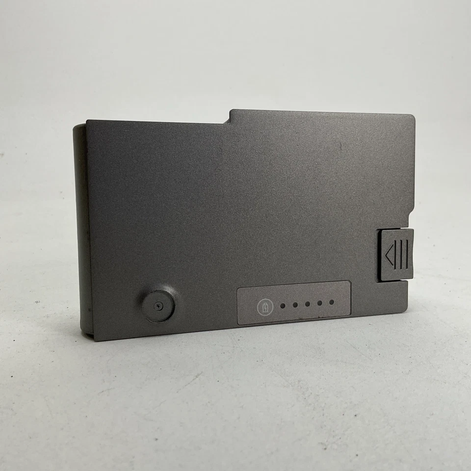 Módulo de batería recargable Dell tipo C1295 de iones de litio 11,1 V - sin probar Foto 4 de 4