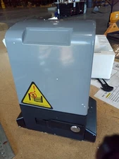 Blütezeit 1800lb 220V Automatic Gate Opener 1/2HP w/IR Sensor & Steel Racks-Used