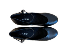 Capezio Footlight 2  Heel Character Shoes Adult Size 6.5, EUC