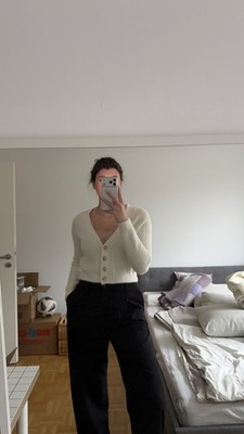 Bershka Damen Pullover Creme weiß flauschig Gr. M Langarm Strickpullover