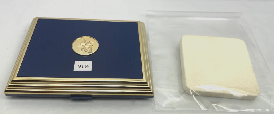 ALEXANDRA DE MARKOFF Powder Finish Creme Makeup 91 1/2 **SOLD AS-IS - Image 3 of 4