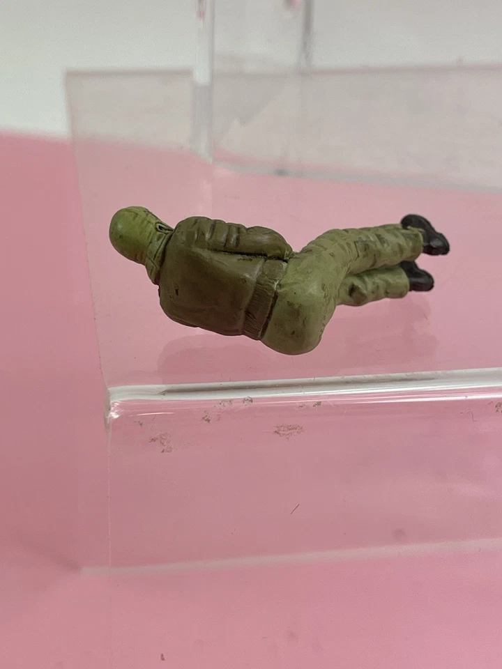 Tanque ruso o americano aliado siglo XXI tripulación conductor plástico 54 mm 1/32 Foto 2 de 3