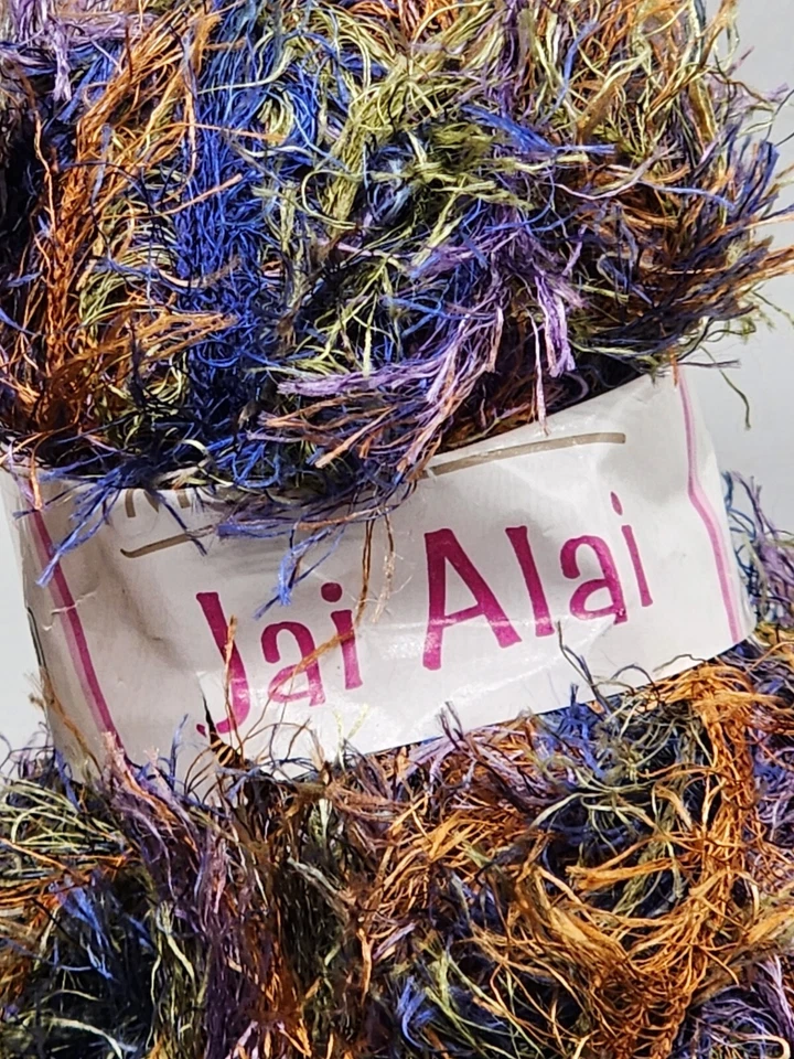 3 SKEINS/BALLS OF (DISCONTINUED) MODA DEA JAI ALAI YARN - 2 Velvet & 1 Raffia - Image 4 of 4