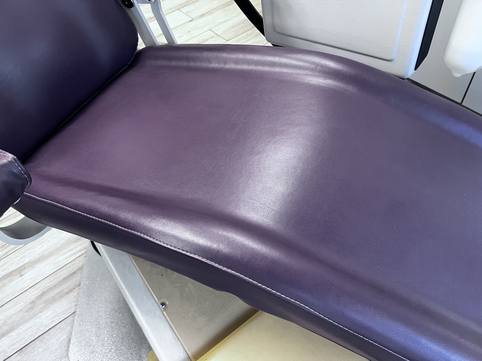 ADEC DENTAL CHAIR, Delivery unit And Light Package eBay