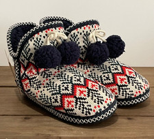The Original Muk Luks Women's Slippers Size Small 5-6 Navy Blue Red White New