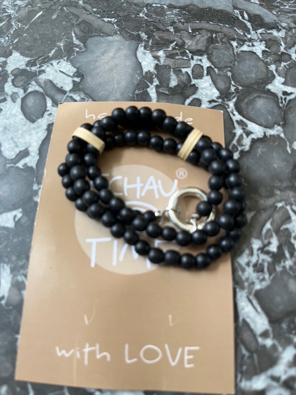 Bracelet double noir fantaisie d'exception Coffret N°45 aux finitions artisanales précises