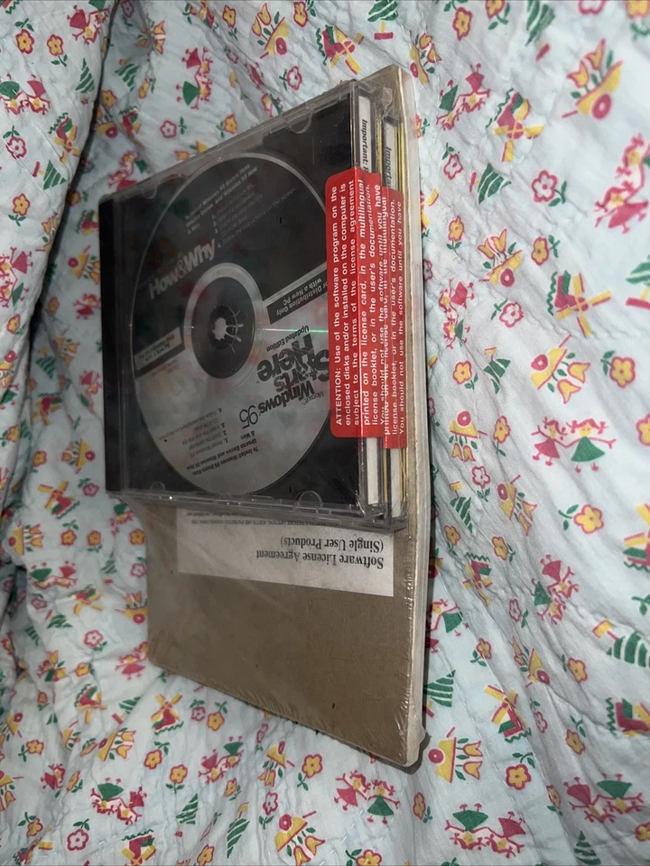 Microsoft Windows 95 manual and Installation CD sealed in shrink wrap - Image 4 of 4