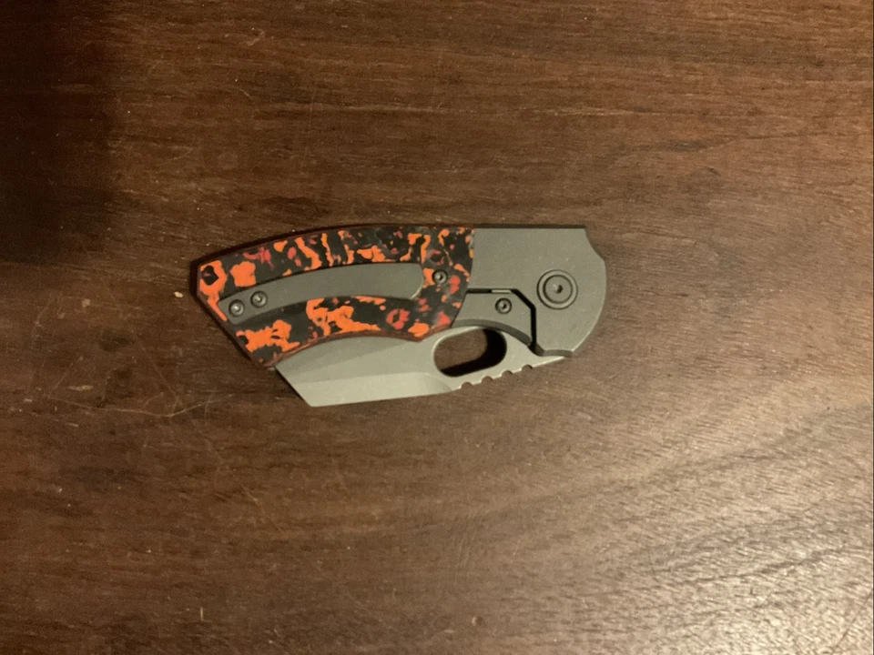 Berg Blades Slim 2.65 英寸 CPM 20CV 石洗刀片 熔岩流 脂肪 碳 — 第 4/4 张图片