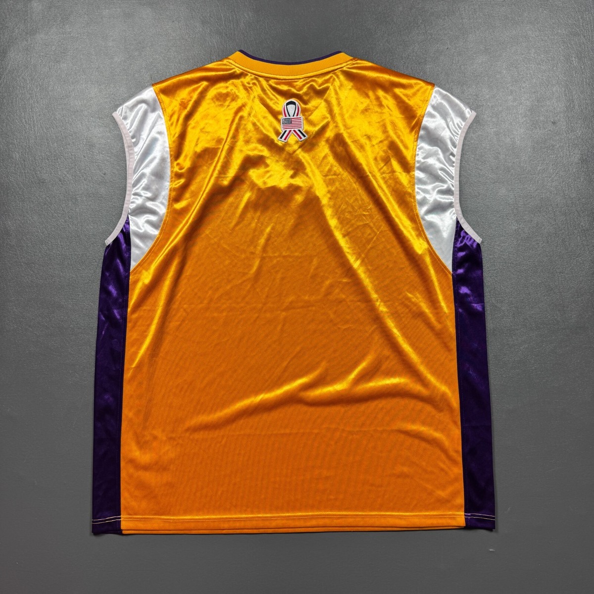 新品希少 Mitchell&Ness Lakers NBAファイナル2003XL s-l1200.jpg
