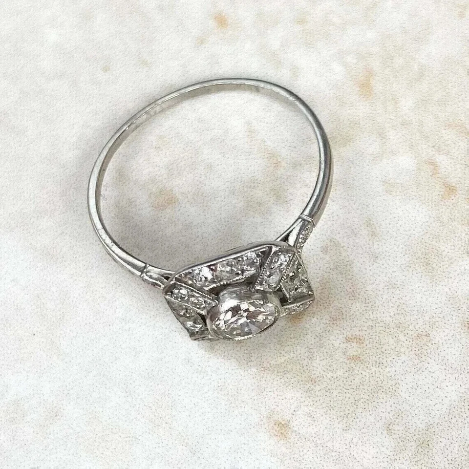 Anillo de boda de plata 925 de diamantes de corte redondo estilo Art Deco de 1,00 quilates creado en laboratorio Foto 2 de 4