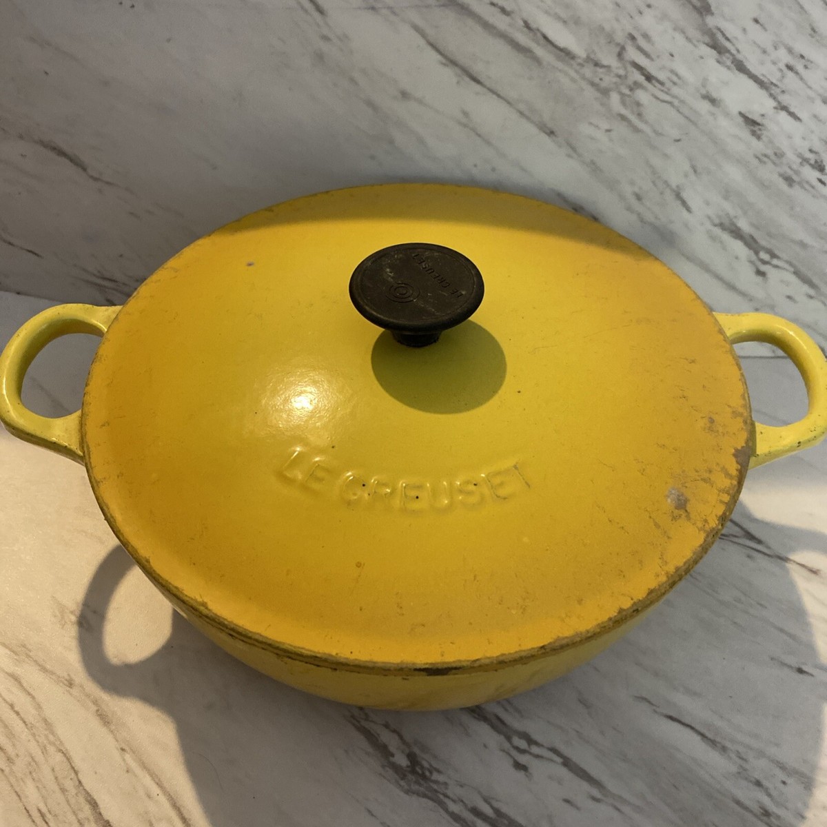 LE CREUSET #22 Marigold YELLOW 3 1/2 QUART DUTCH OVEN CAST IRON