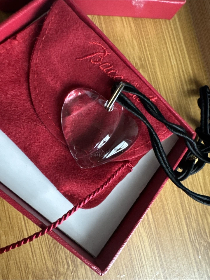 Collar colgante corazón cristal transparente baccarat con caja Foto 3 de 4