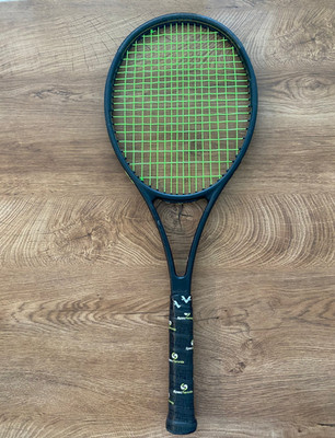 Wilson Pro Staff Version 13.0, 4 3/8 grip, 97 sq. inch, 16x19 string pattern