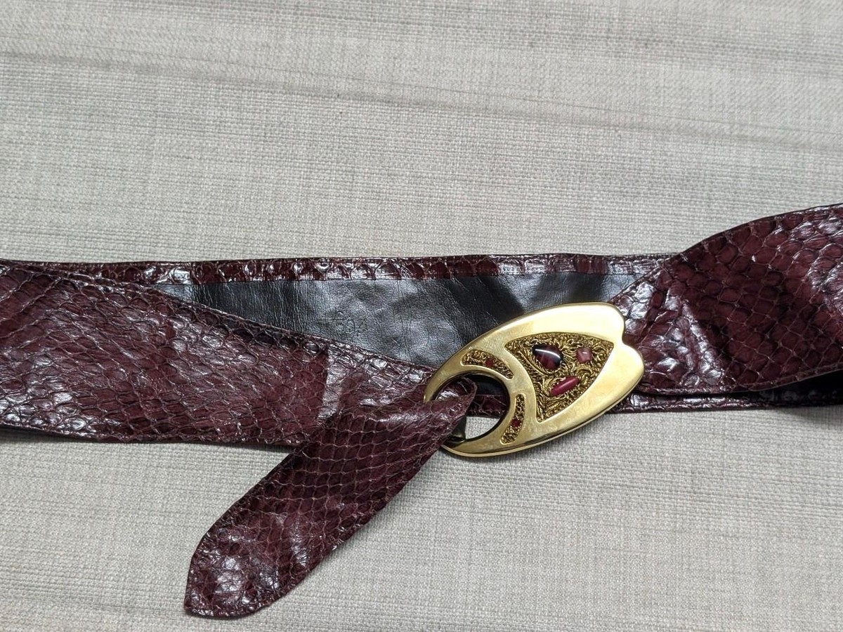 1980s vintage GENUINE SNAKESKIN corset belt M statement  display picture 2