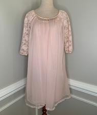 Sears Vintage Midi Peignoir Set Peach Color Lace and Satin Detail Size Small