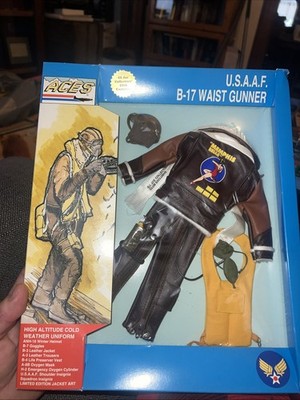 VINTAGE GI JOE 1996 COLLECTORS CLUB Exclusive B-17 MEMPHIS BELLE