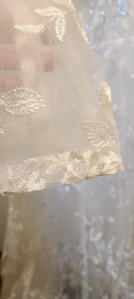 Vestido de novia manga larga talla 6 blanco línea A encaje francés con lentejuelas Foto 4 de 4