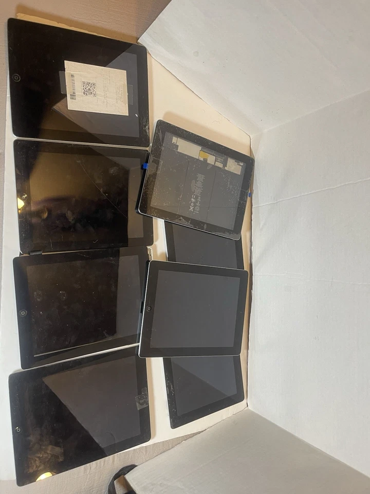 Lote de 6 iPads de generación antigua para piezas o reparación - COMO ESTÁN, sin devoluciones, solo para piezas Foto 3 de 4