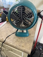 VFAN™ Sr. Vintage Fan, Large Retro Metal Air Circulator for Cooling & Decor, 3 S