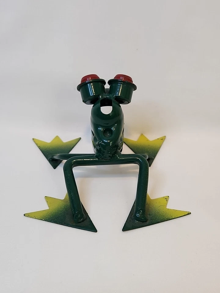 Rana de metal piezas recicladas arte de jardín hecho a mano reciclado reciclado Foto 4 de 4