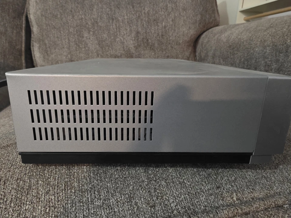 Samsung DVD-V5500 DVD VCR Combo Reproductor Escaneo Progresivo Grabadora VHS Probado Trabajo Foto 3 de 4