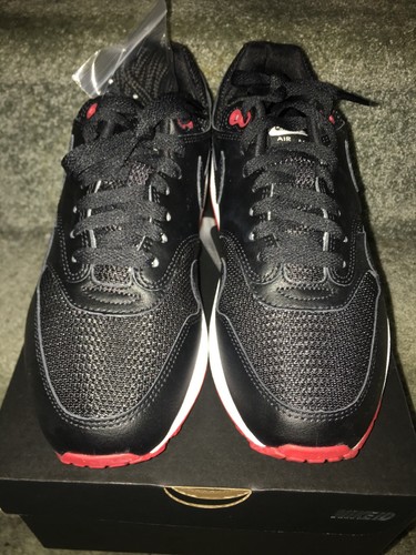 Nike Air Max 1 / 11 Bred XI Ex Eye In Hand! 100% Authentic 7.5 Air Jordan - Picture 1 of 5