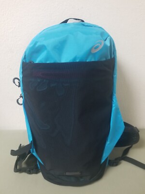 New Asics 10 L Unisex Backpack.   Retail  85.00
