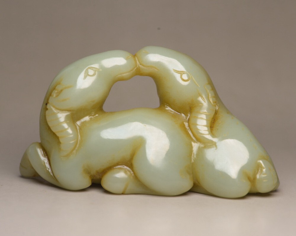 Certified Chinese Natural Hetian Jade Hand-carved Exquisite Sheep Statue 3808
