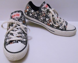 broken heart converse