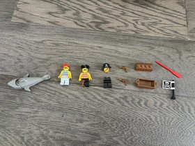 Lego Vintage Pirates 6261 Raft Raiders, Mostly Complete, Missing 4 piece types