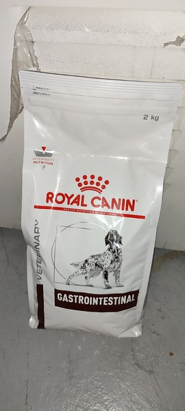 Pienso  para perro 2 kg Royal Canin Veterinary Gastrointestinal + 2 latas 400g